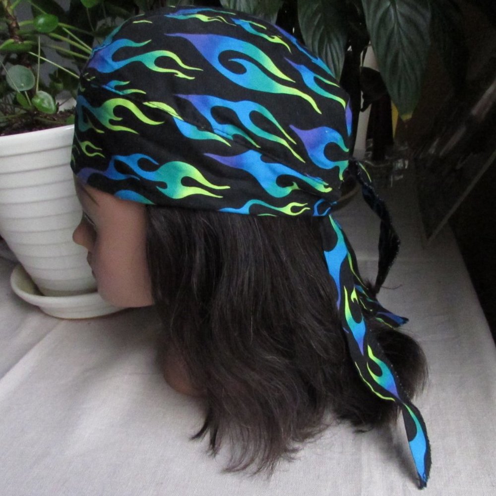 THAT'S A WRAP Blue Flame Biker Skull Cap